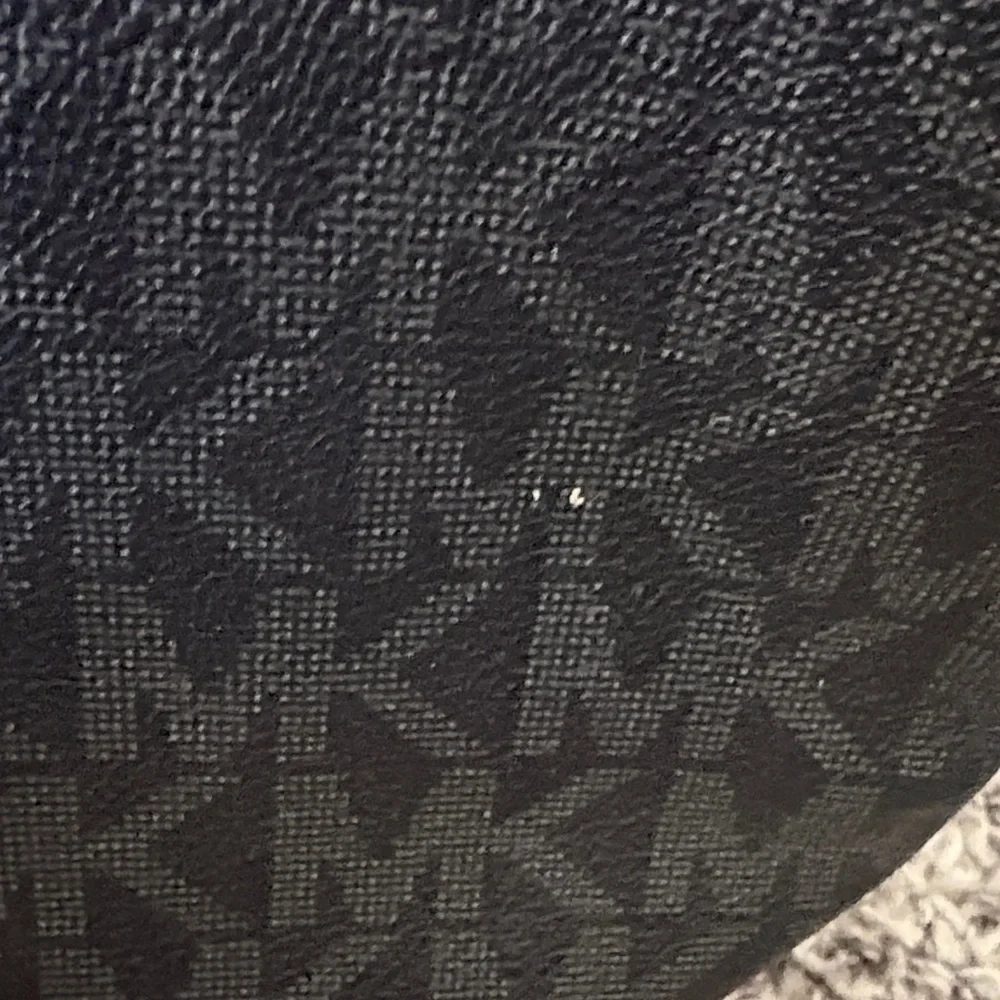 Michael Kors Black Tote Bag - Picture 5 of 7
